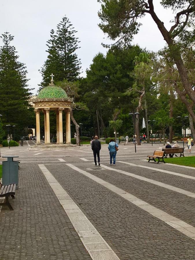 La Dimora Di Vesta Bed and Breakfast Λέτσε Εξωτερικό φωτογραφία