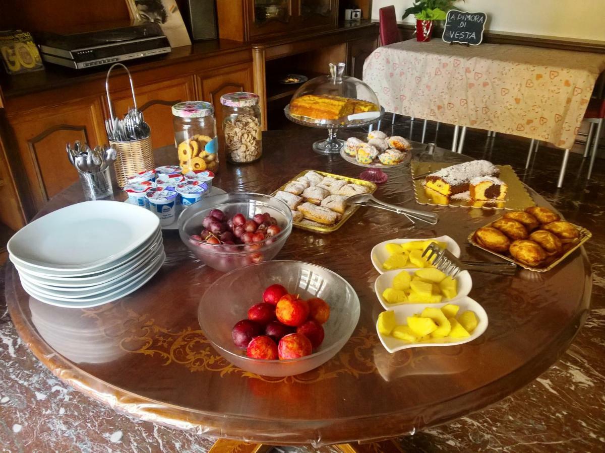 La Dimora Di Vesta Bed and Breakfast Λέτσε Εξωτερικό φωτογραφία